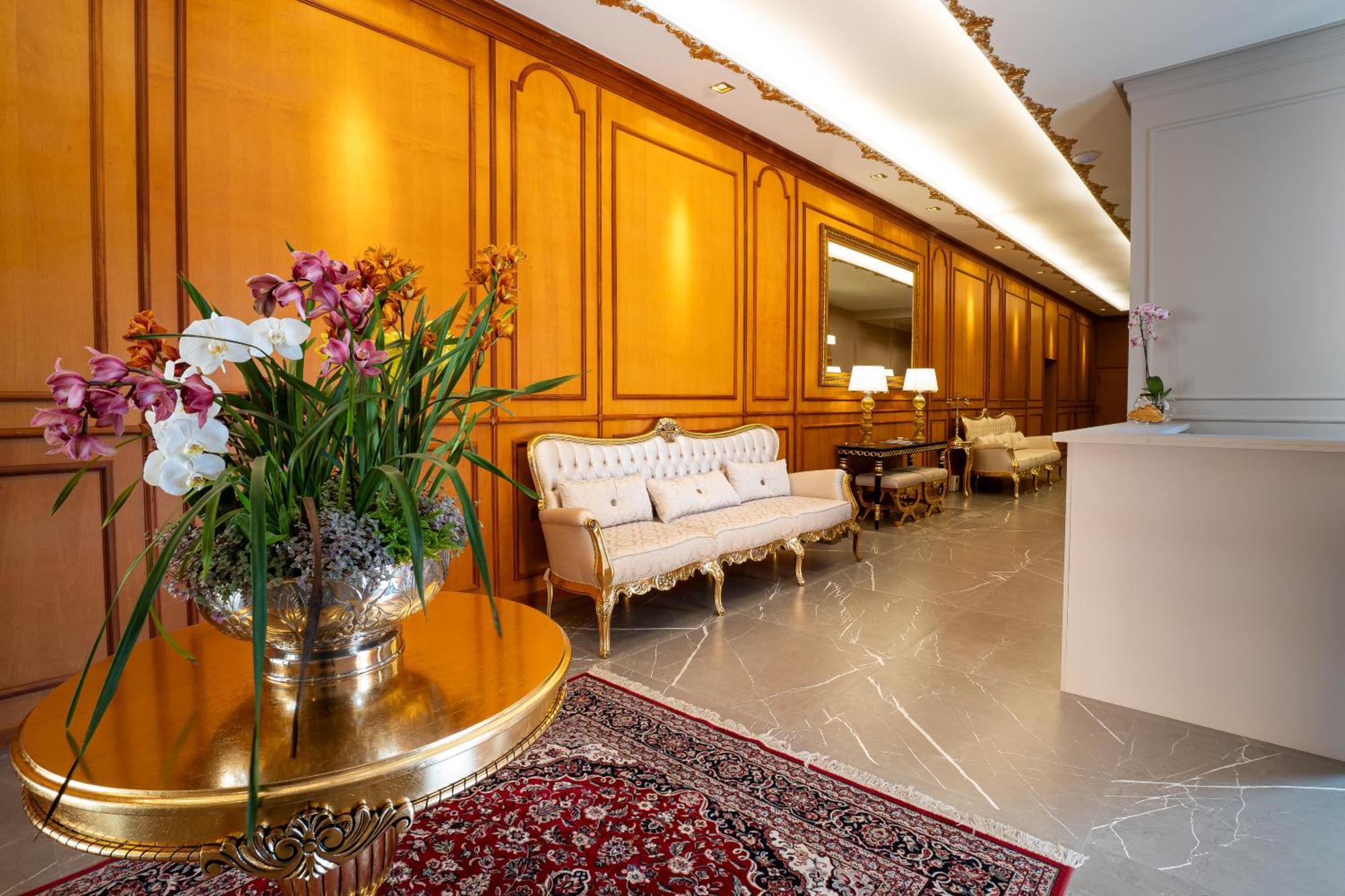Inn Luis Xv